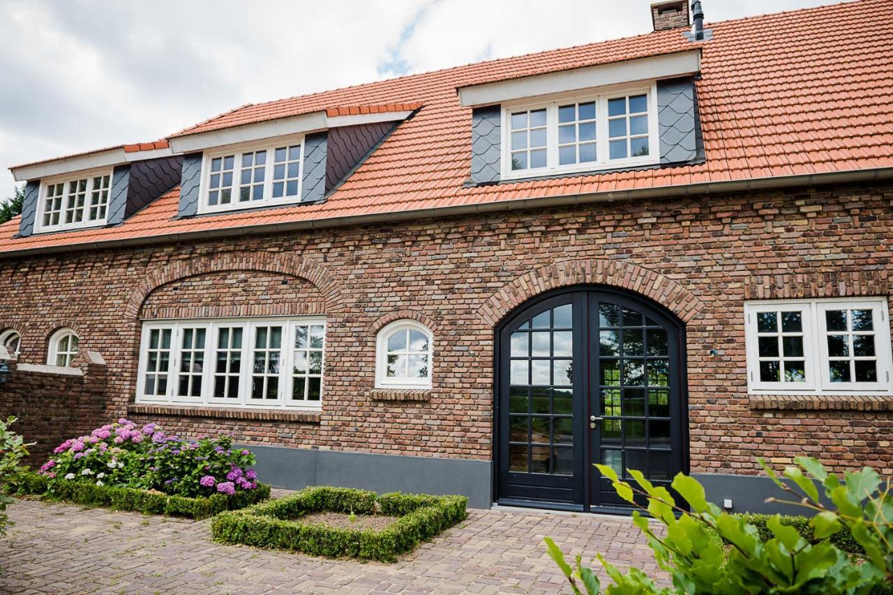 Aan De Molenberg Bed & Breakfast Broekhuizen  Exterior photo